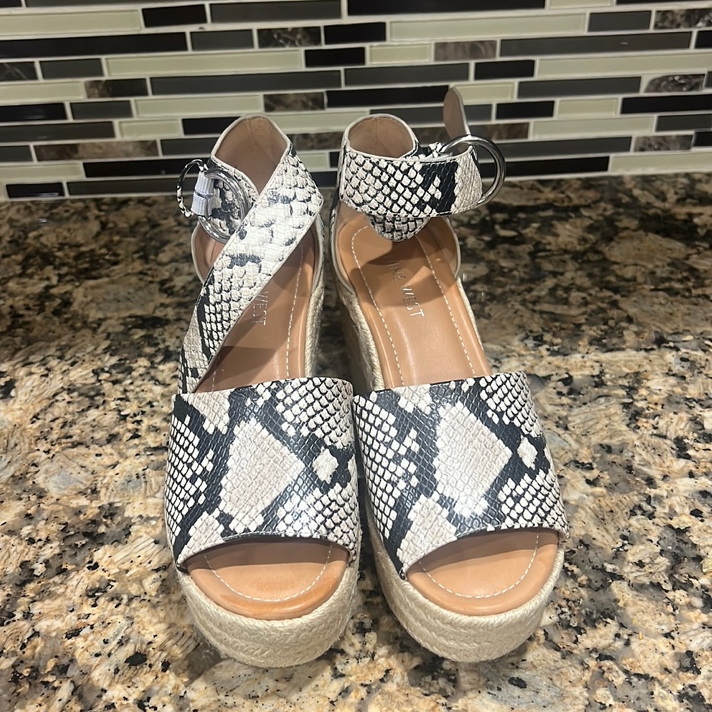 Heels size 7